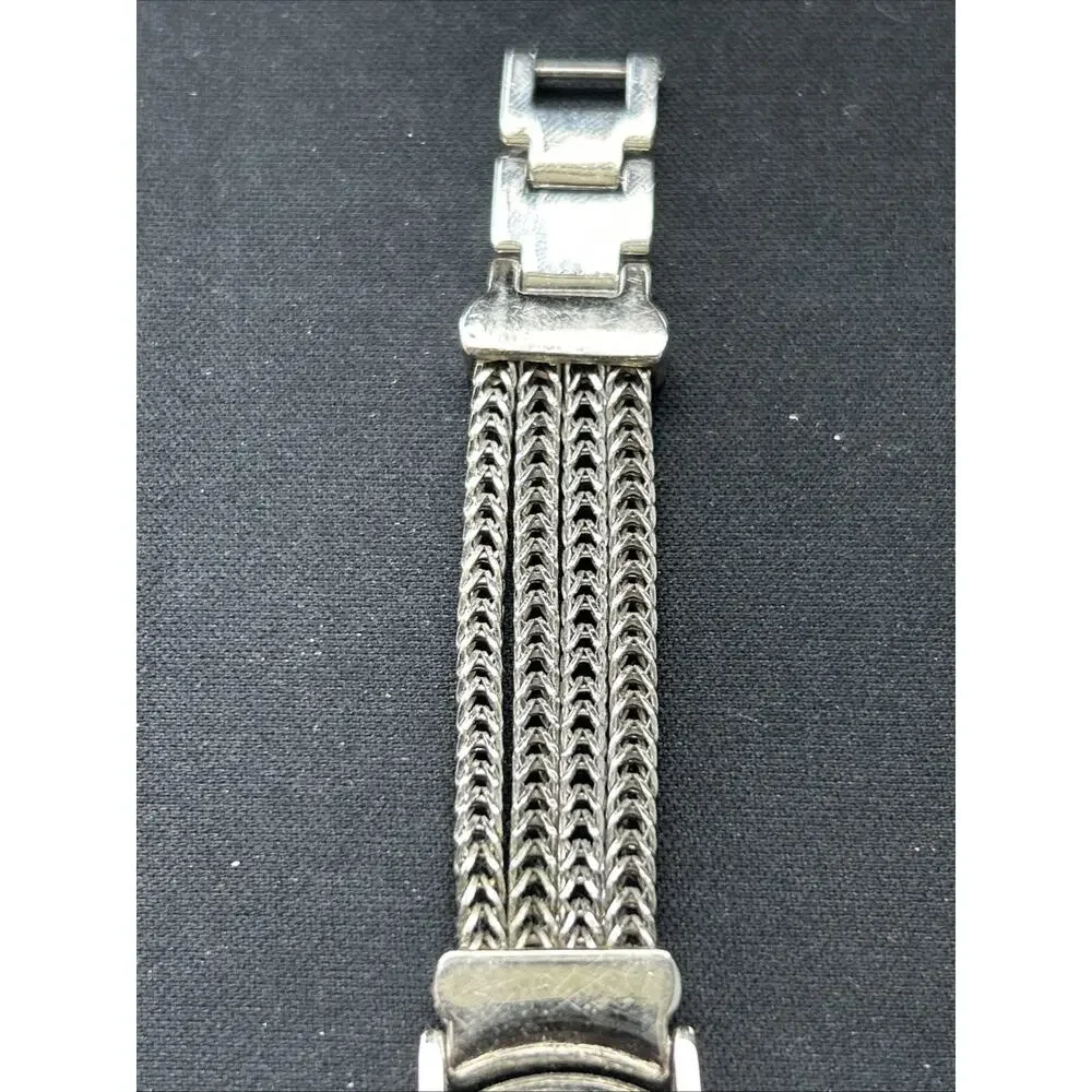 Decade Silver Tone Women’s Quartz Watch